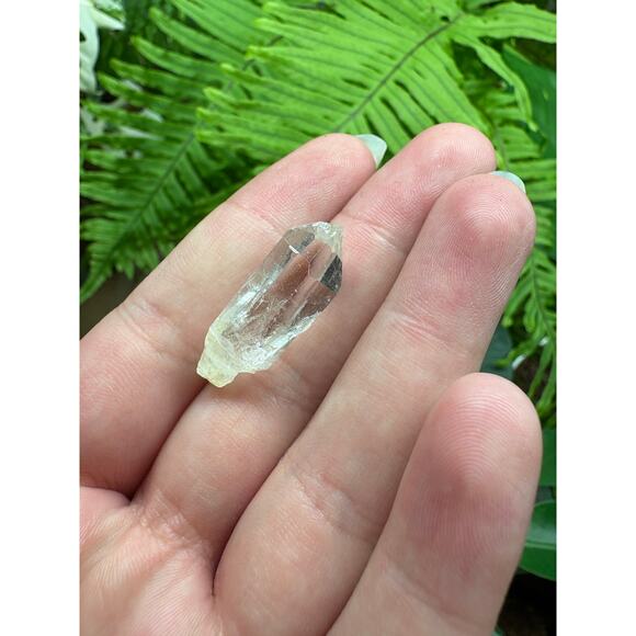 Clear Quartz Crystal Points – Set of 5 - Picture 7 of 7